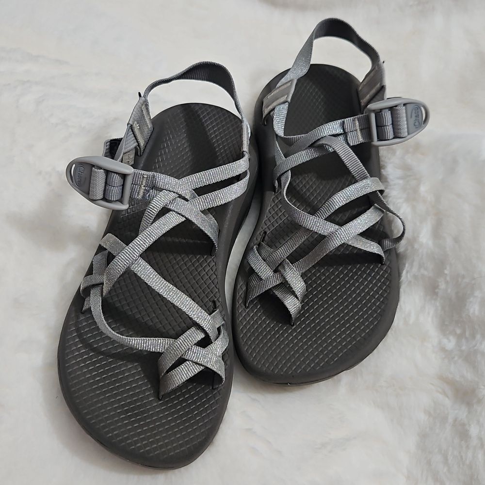Chaco Women’s Size 9 Metallic Silver Sport Sandals | Adjustable Hiking Sandals